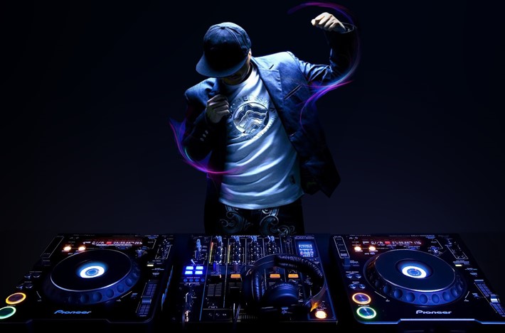 Dj 1